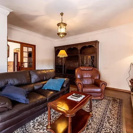 Cantinho Alegre Em *