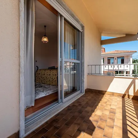 וילה Cantinho Alegre Em *