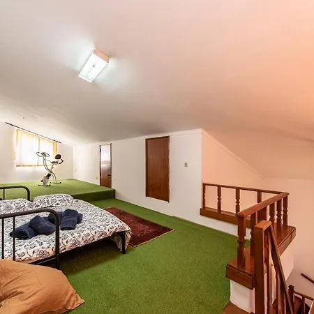 Villa Cantinho Alegre Em *